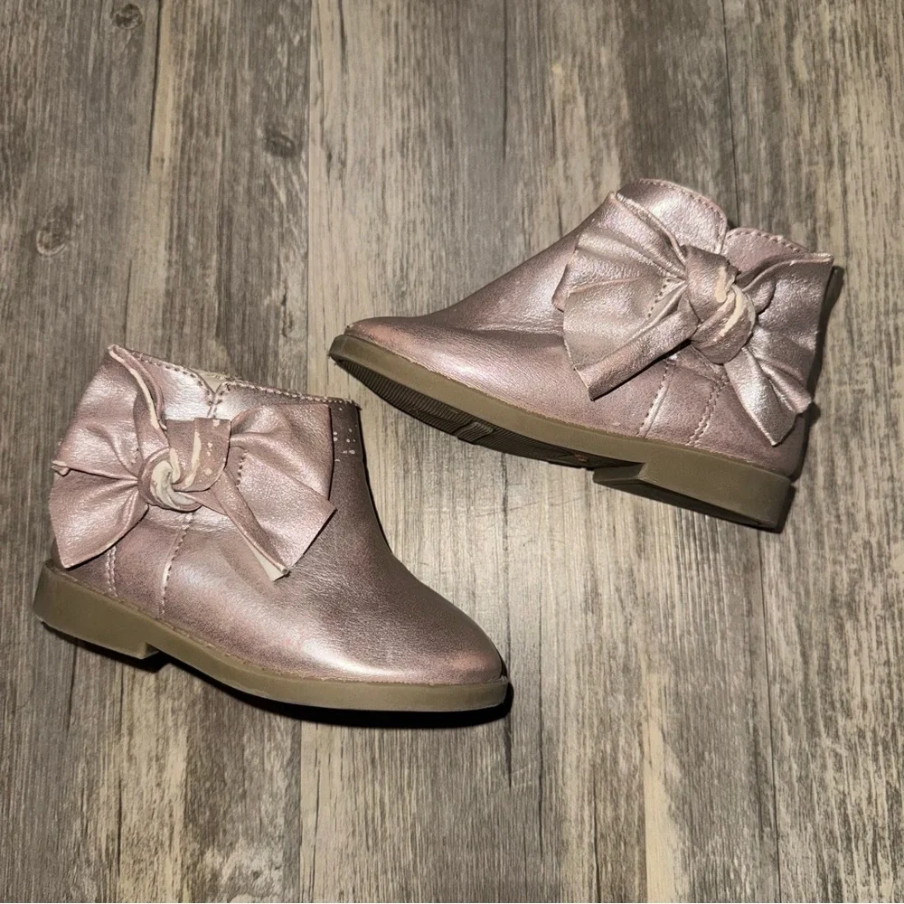 ☀️6/$20☀️ Garanimals Metallic Pink Kids Boots with Bow